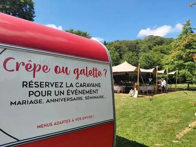 Panneau « Crêpe ou galette ? » : réservez la caravane pour votre évènement